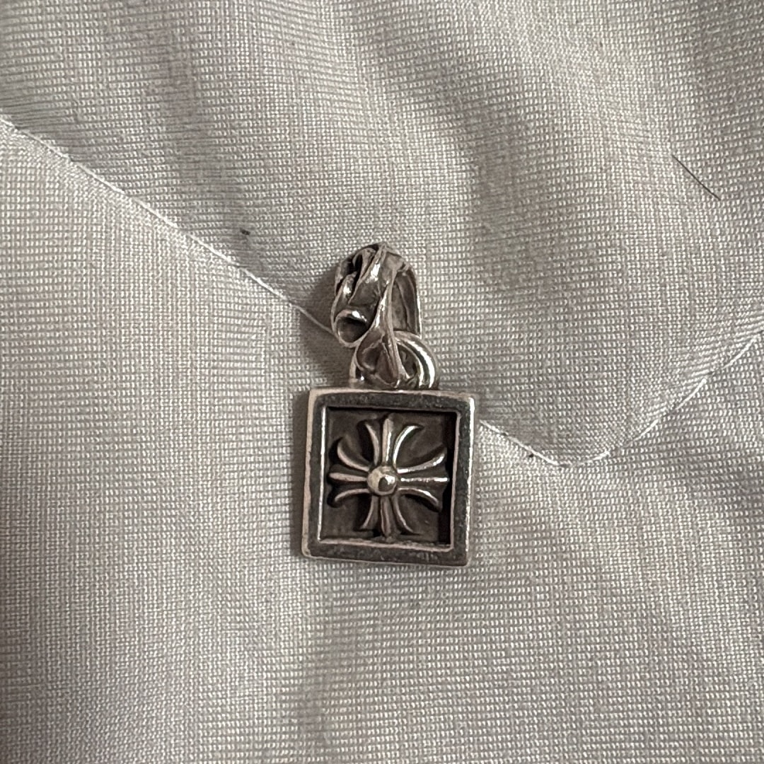 Chrome hearts FRAMED CH PLUS ペンダントトップ
