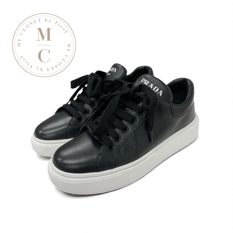 プラダ PRADA スニーカー 靴 シューズ レザー ブラック 黒 ロゴ