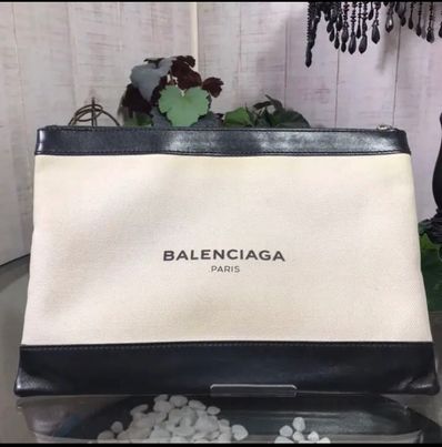 BALENCIAGA バレンシアガ クラッチバッグ