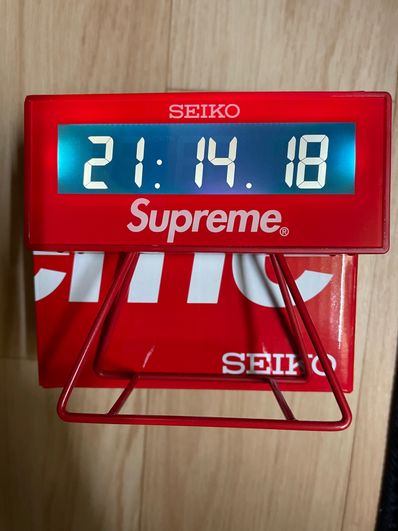 Supreme / Seiko Marathon Clock "Red"