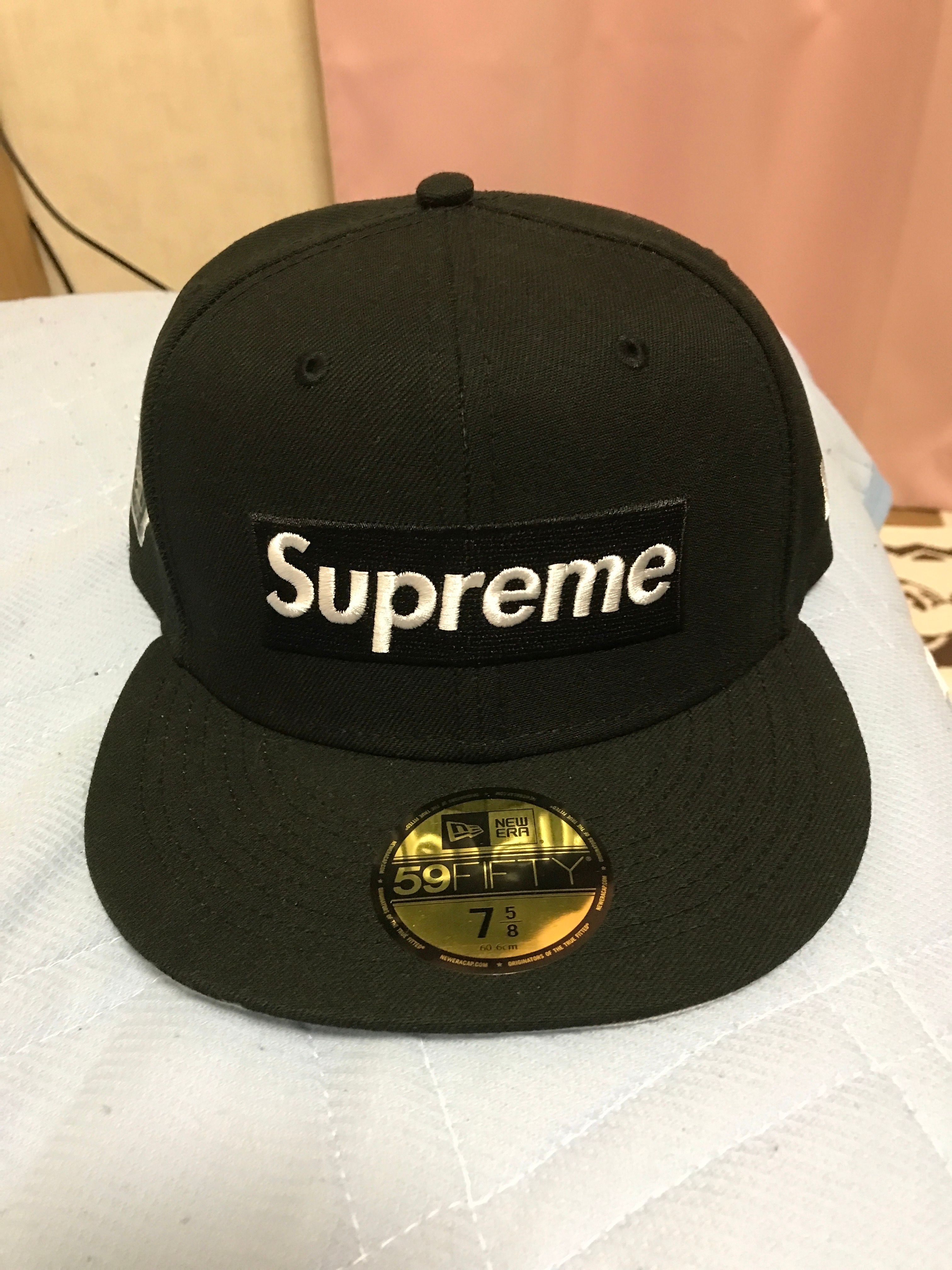 Supreme Money Box Logo New Era "Black"