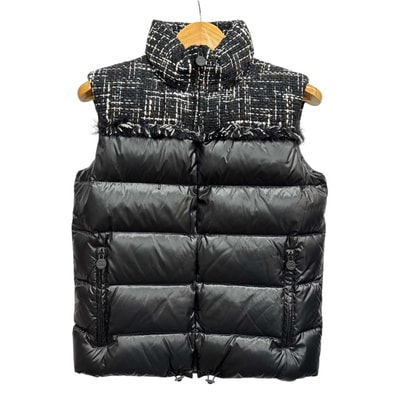 【値下げ】CHANEL シャネル ココネージュ ツイード ダウンベスト P59430V31559 #38 ツイード ナイロン ブラック マルチカラー レディース【中古】