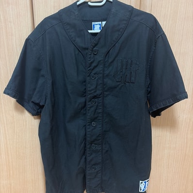 UNDEFEATED アンディフィーテッド ベースボールシャツ ブラック SMALL Sサイズ