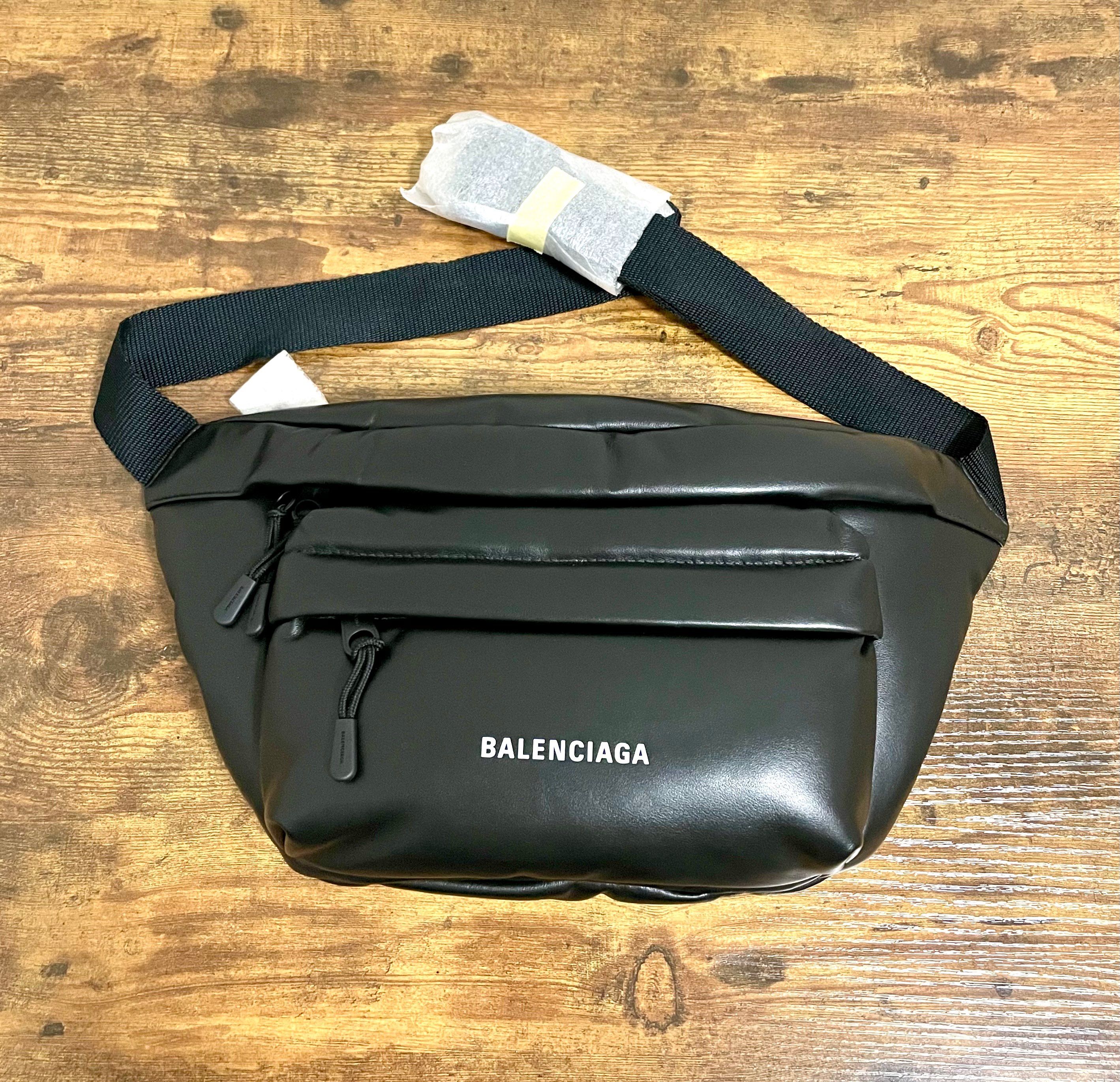 【新品】Balenciaga(バレンシアガ) PUFFY ベルトパック