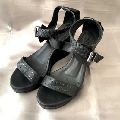 DIESEL ディーゼル★サイズ37 23.5cm前後★ヒール高 サンダル★黒 ブラック◆is8-10