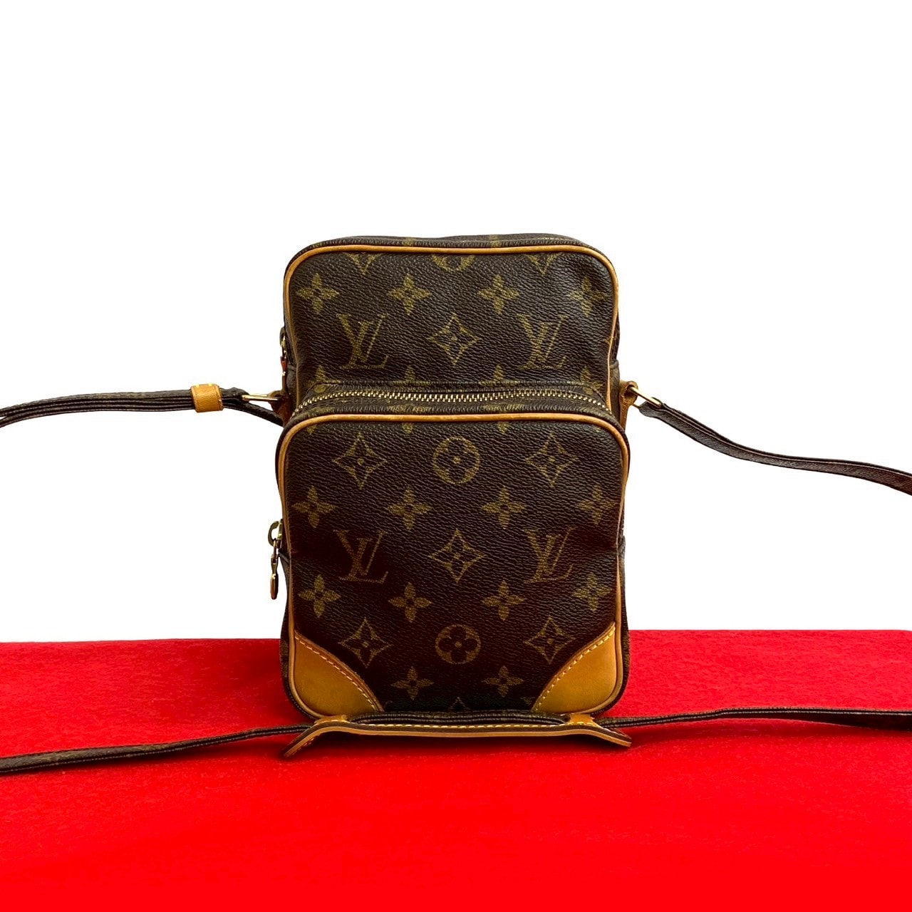 LOUIS VUITTON ルイヴィトン アマゾン モノグラム レザー PVC ショルダーバッグ ブラウン
 24702
