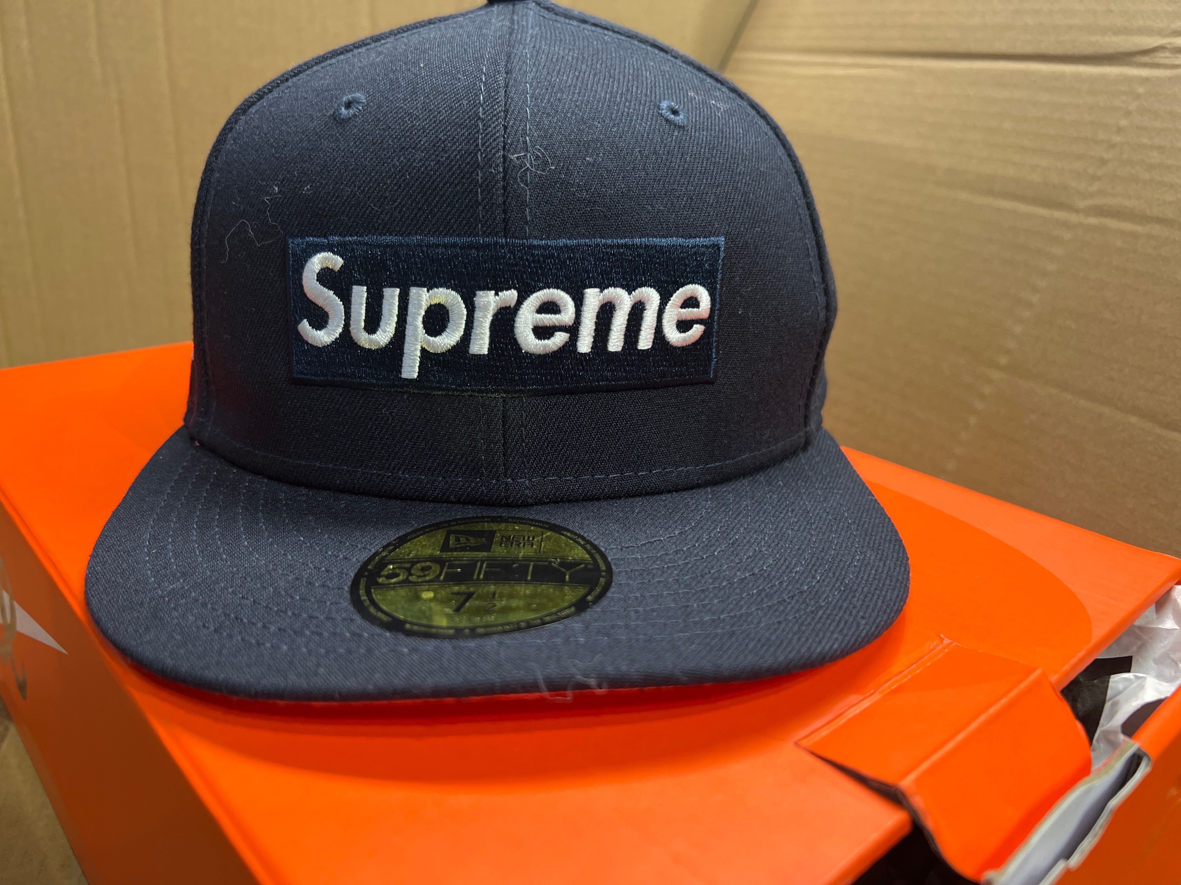 Supreme No Comp Box Logo New Era "Navy"
