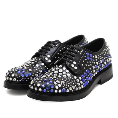 【未使用】PRADA プラダ ドレスシューズ レザー ラインストーン/スタッズ プレーントゥ エッグトゥ ダービー 外羽根 チャンキーソール 厚底 革靴 箱・袋付属 メンズ サイズ 5 ブラック シルバー ブルー 黒 銀色 青 イタリア製 2EA151