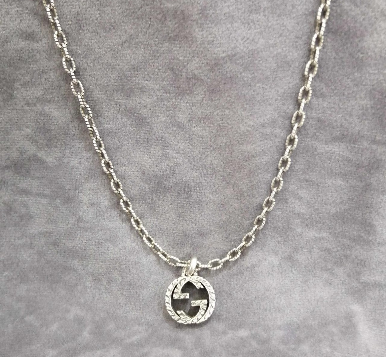GUCCI Interlocking G Pendant Necklace