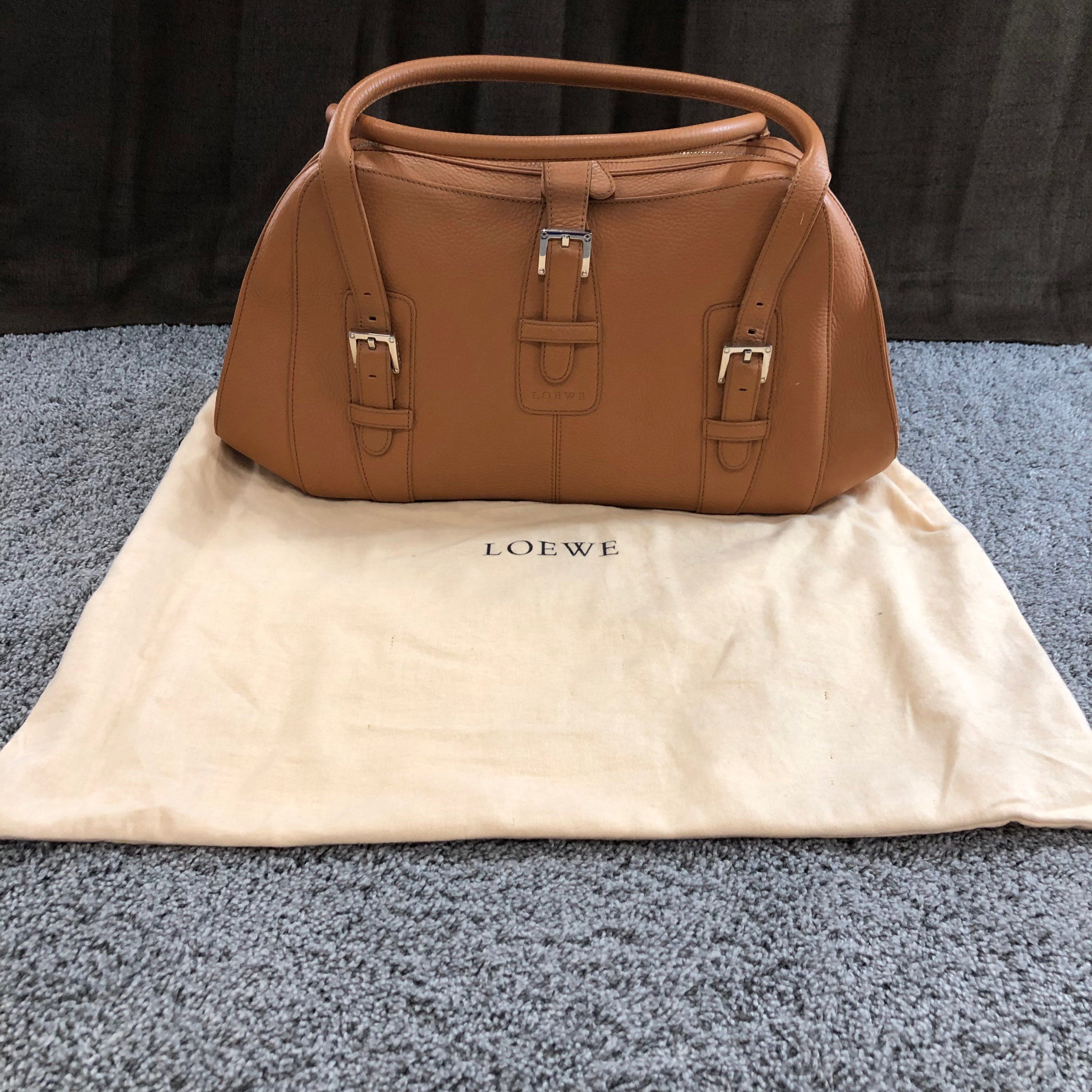 ロエベ ハンド キャメル