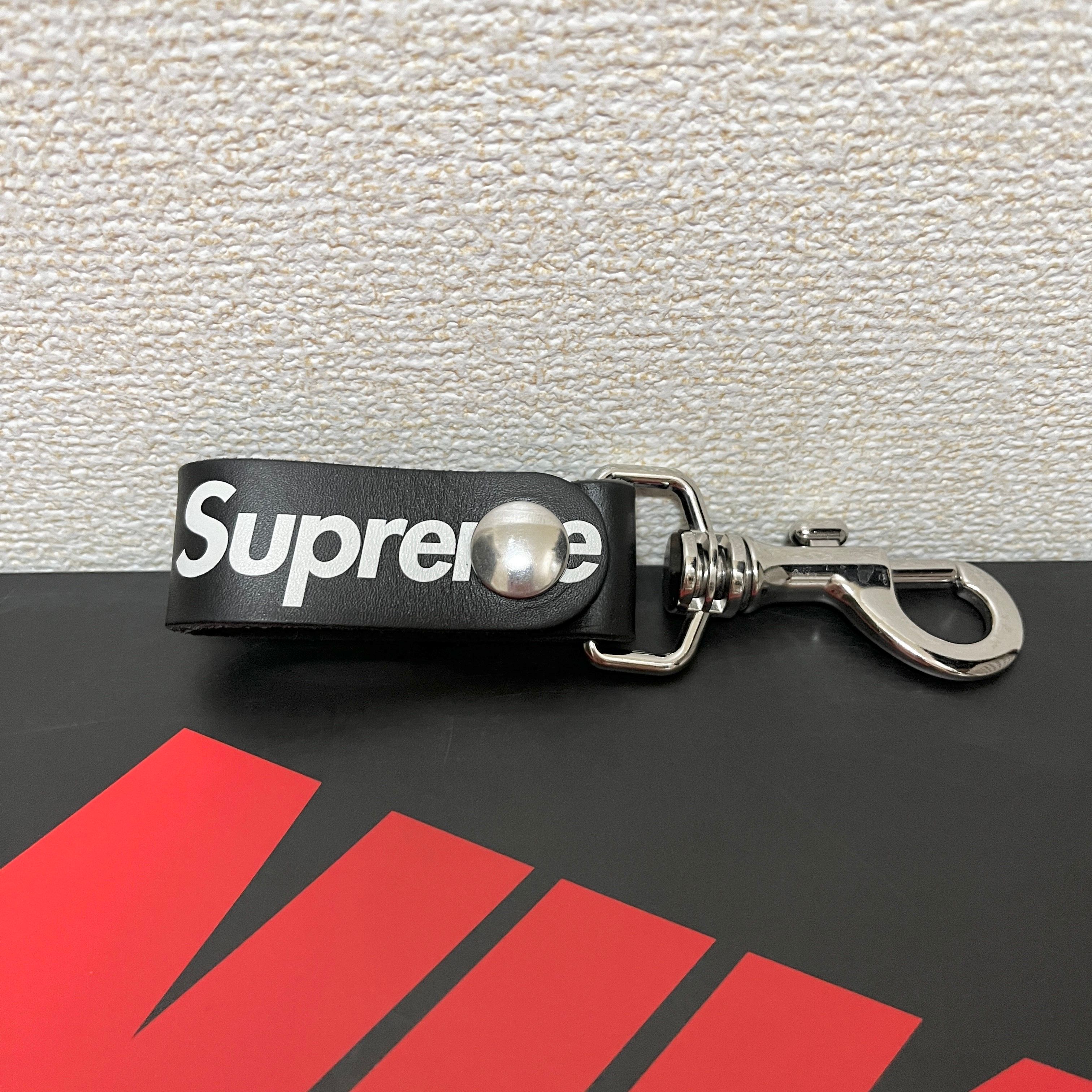 Supreme Leather Key Loop "Black"