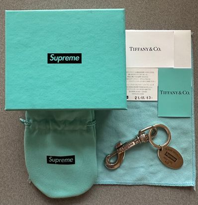 Supreme / Tiffany & Co. Return to Tiffany Oval Tag Keyring "Silver"