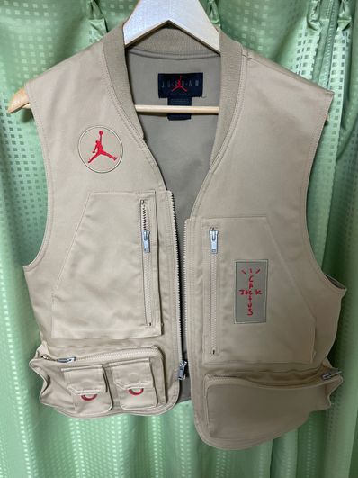 Air Jordan x Travis Cactus Jack Utility Vest "Khaki Desert"
