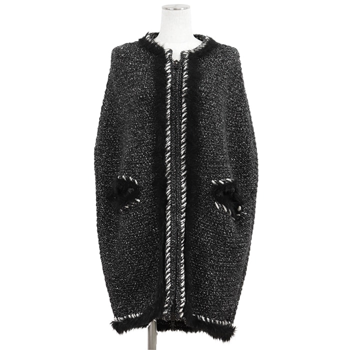 【美品】 CHANEL シャネル ニット ポンチョ ツイード サイズ 36 レディース P39919 2010年製 COCOマーク ロゴ カシミヤ × モヘア × ウール フェイクファー トップス ブラック 黒 イタリア製 カール・ラガーフェルド期