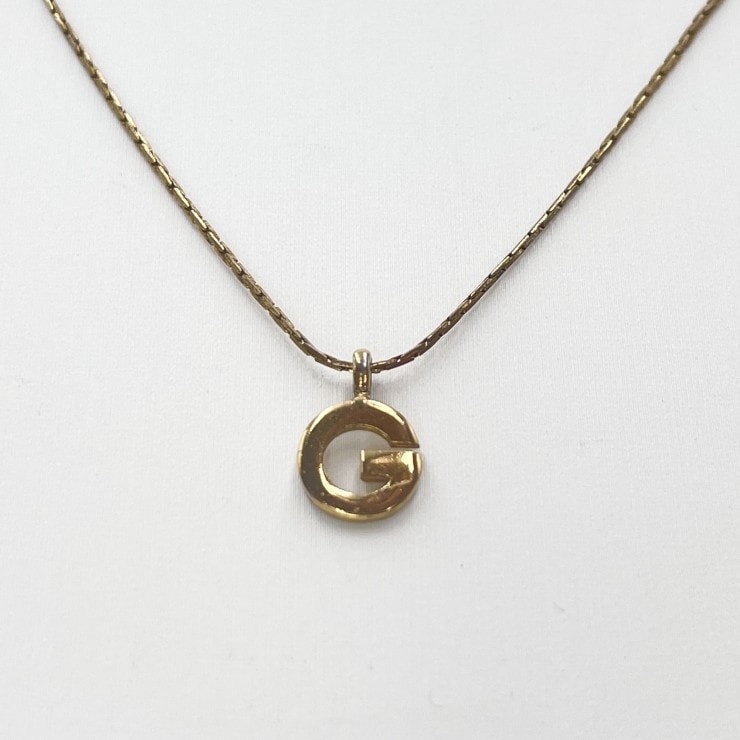 GIVENCHY(ジバンシィ)Gロゴ ネックレス ヴィンテージ ペンダント ゴールドカラー ロゴチャーム レディース アクセサリー【中古】
