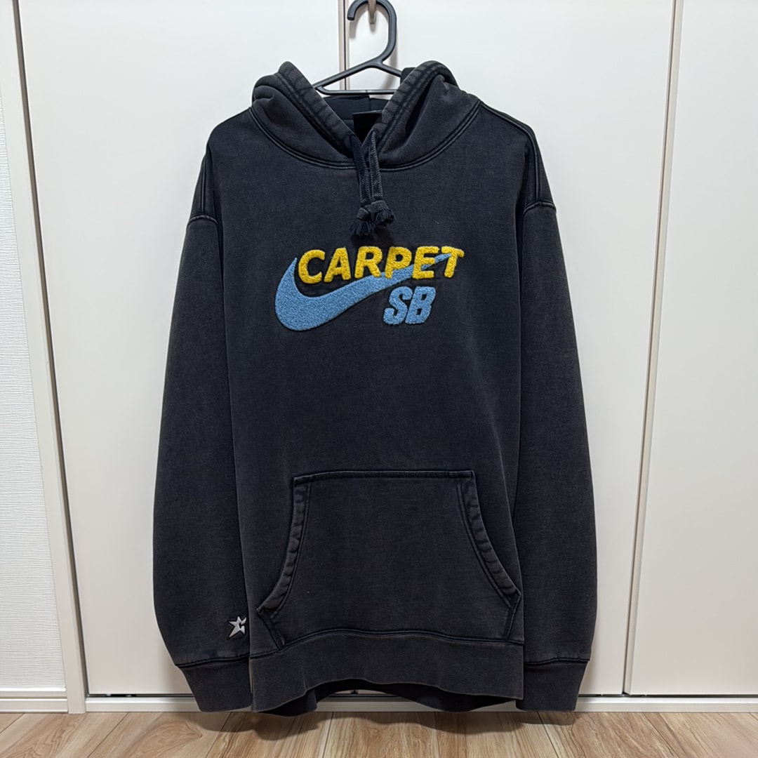 Carpet Company × NIKE SB Skateboard Hoodie "Black/Speed Yellow"