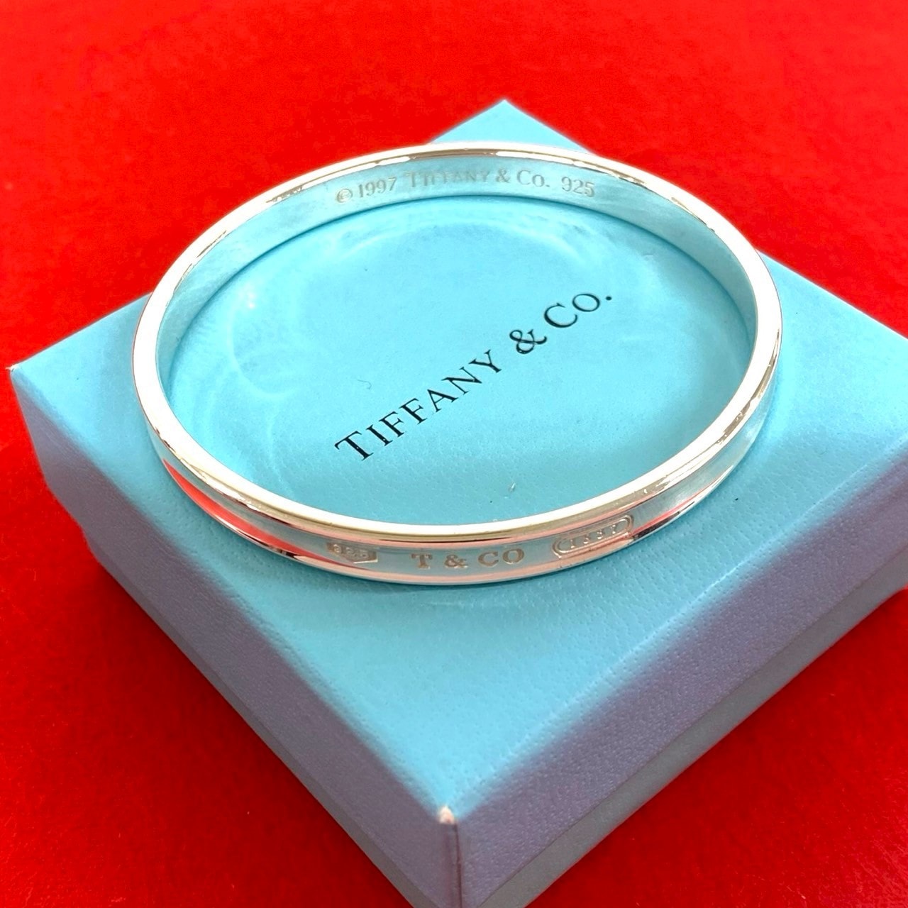 B (目立った傷や汚れなし)】TIFFANY&Co. ティファニー ナロー バングル