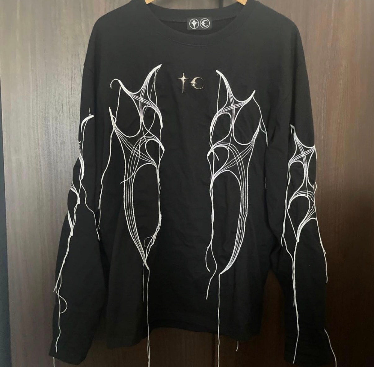 THUG CLUB Tribal Tree Sleeve "Black White"