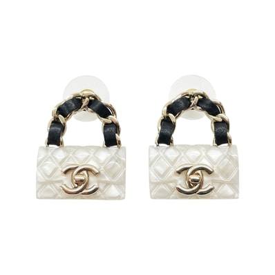 CHANEL シャネル ピアス バッグ モチーフ ココマーク マトラッセ アクセサリー B23C ゴールド×ホワイト系