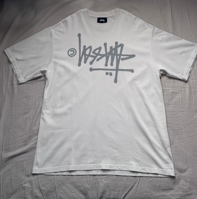 STUSSY 反転ロゴT