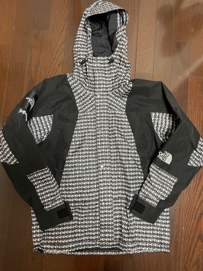 Supreme x The North Face Studded Mountain Light Jacket "Black"