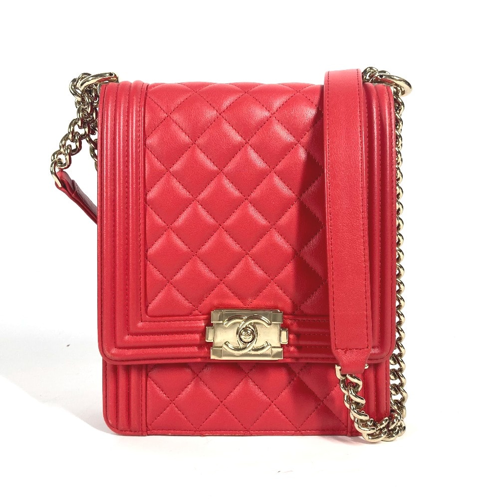 シャネル CHANEL 縦型 ボーイシャネル CC ココマーク キルティング マトラッセ カバン 斜め掛け ポシェット チェーン ショルダーバッグ レザー レッド