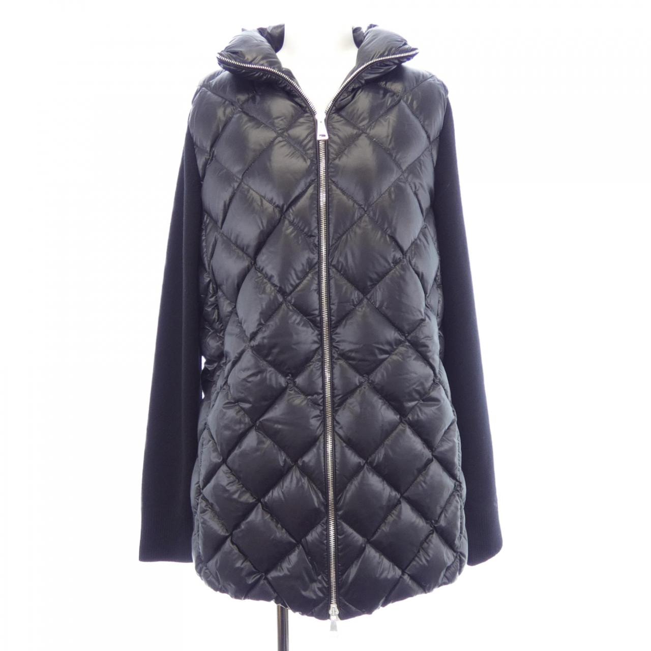 モンクレール MONCLER 20939B00032 ダウンジャケット