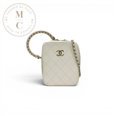 シャネル CHANEL バッグ ショルダーバッグ ラムスキン ホワイト 白 ゴールド ココマーク マトラッセ チェーン 2way ハンドバッグ