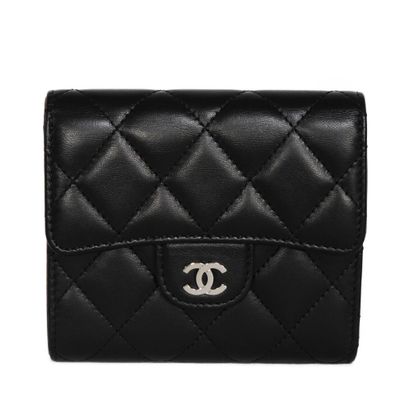 CHANEL スモールフラップウォレット 三つ折り財布 マトラッセ A82288
