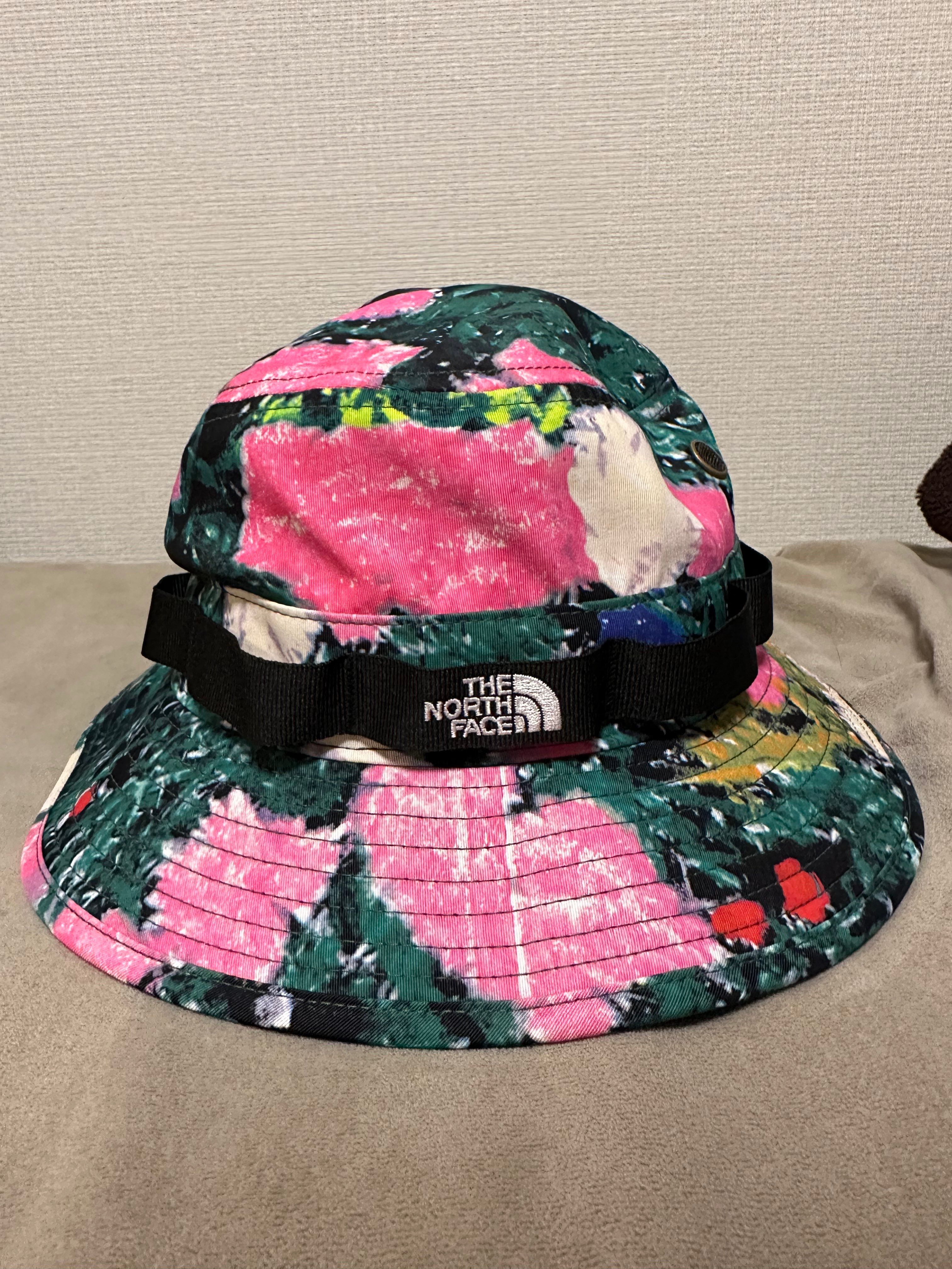 Supreme x The North Face Trekking Crusher "Flowers"