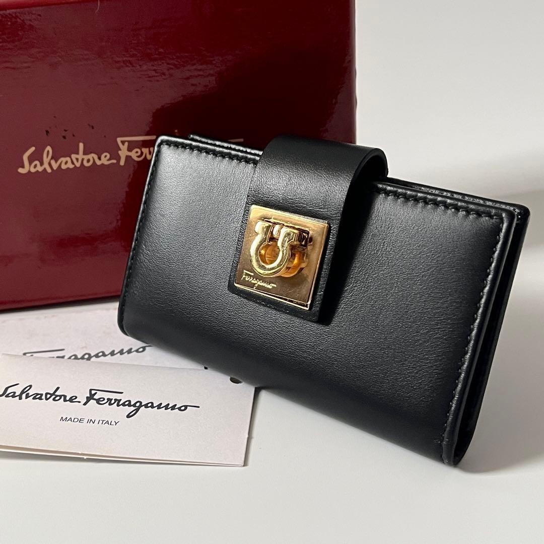 サルヴァトーレフェラガモ キーケース レディース