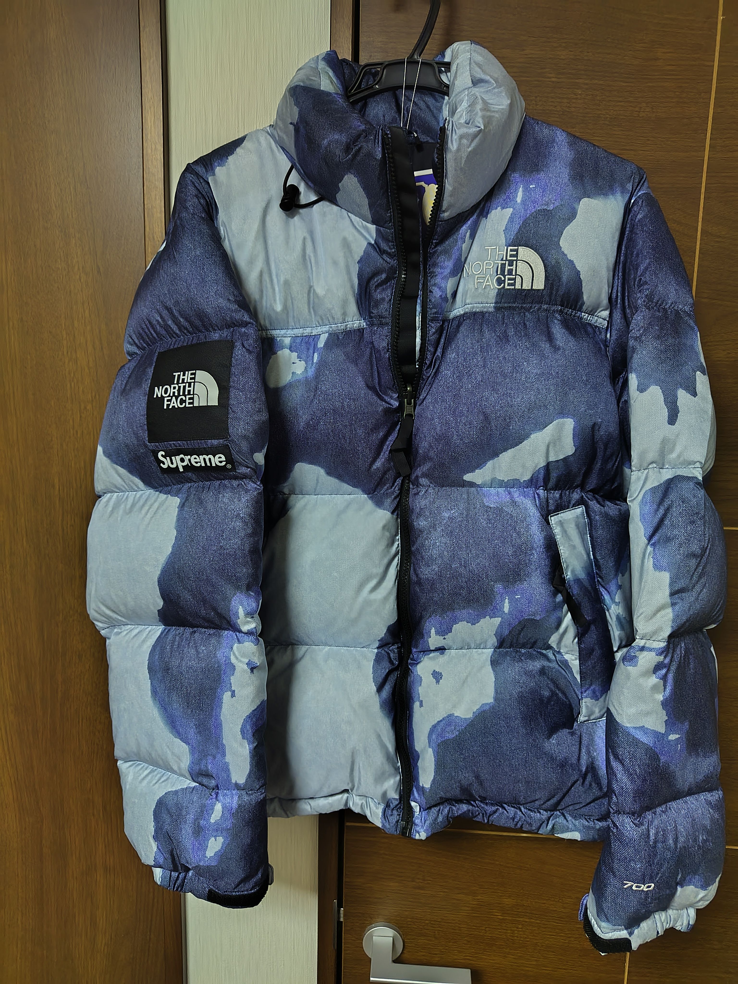Supreme x The North Face Bleached Denim Print Nuptse Jacket "Indigo"