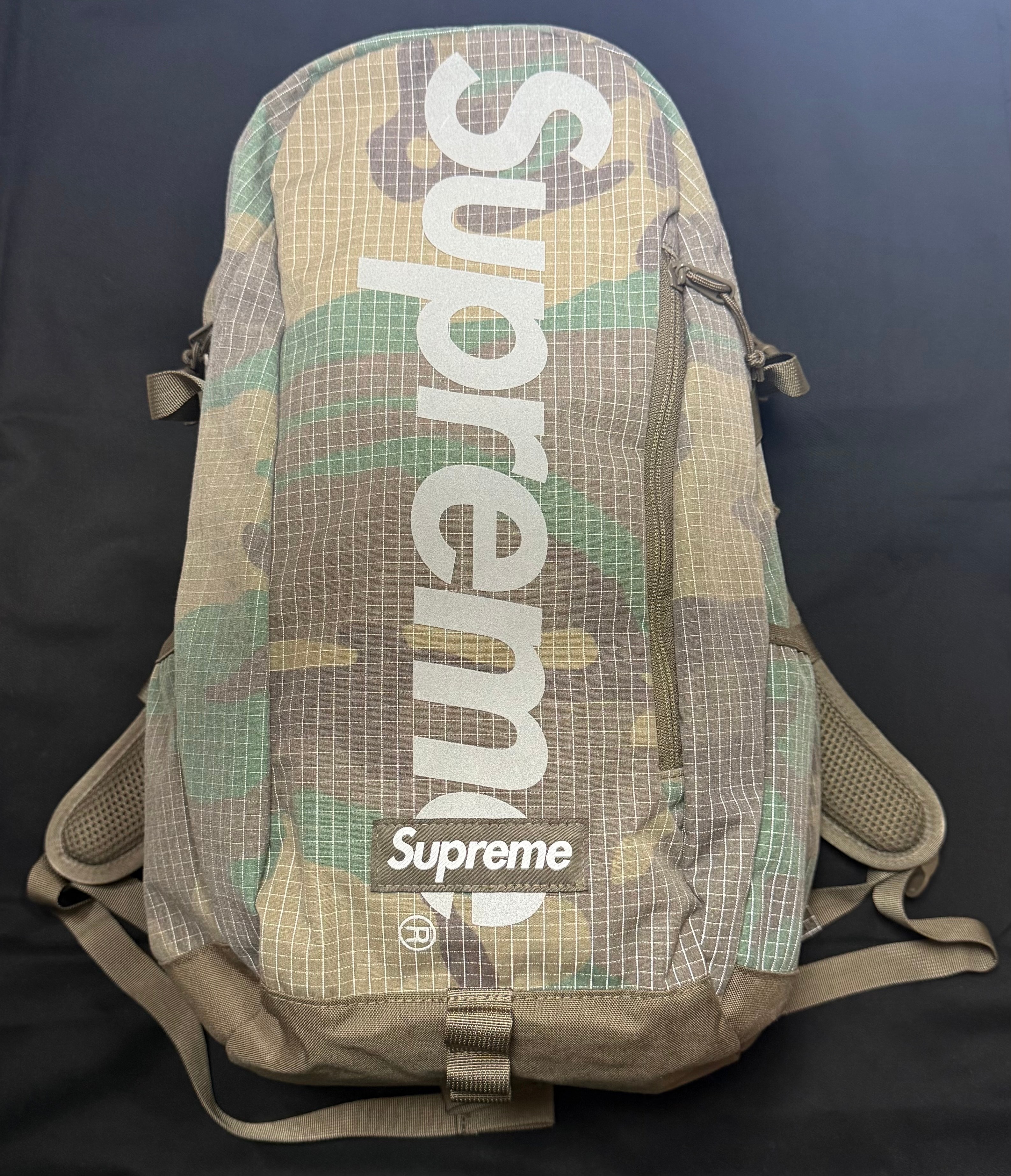 目立った傷や汚れなし】シュプリーム バックパック 