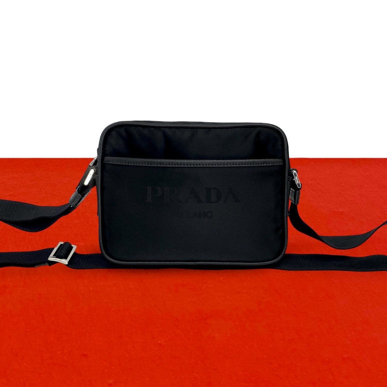PRADA プラダ 三角ロゴ 金具 ナイロン レザー ショルダーバッグ ブラック
 02917