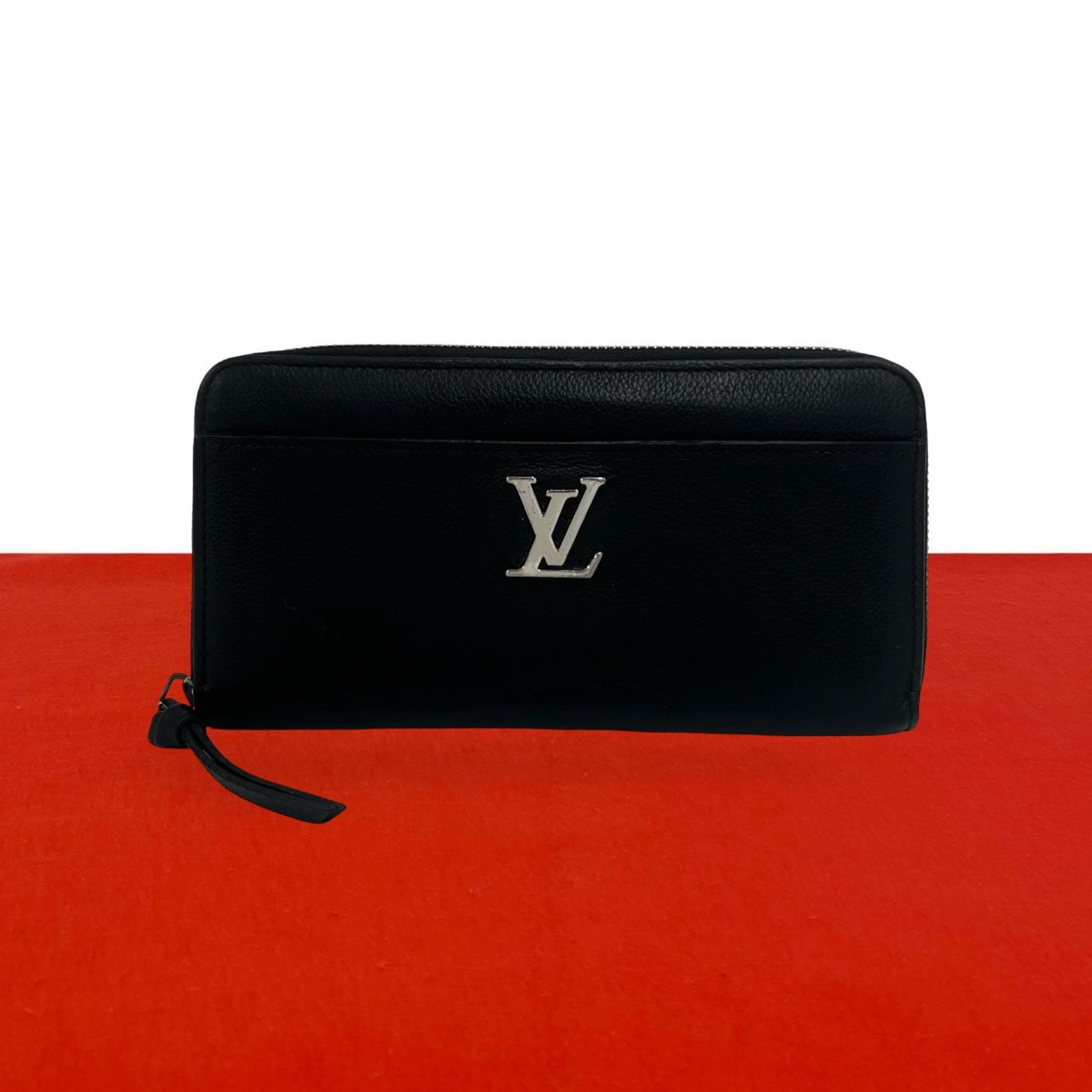 LOUIS VUITTON ルイヴィトン ジッピー ロックミー ロゴ 金具 レザー 長財布 ブラック
24354