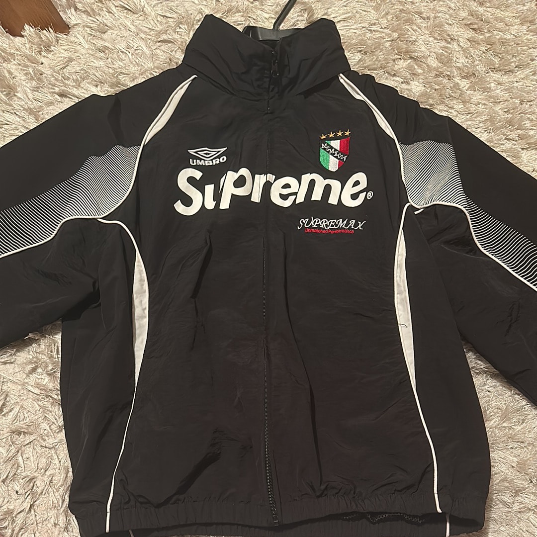 シュプリーム アンブロ トラック ジャケット "ブラック"