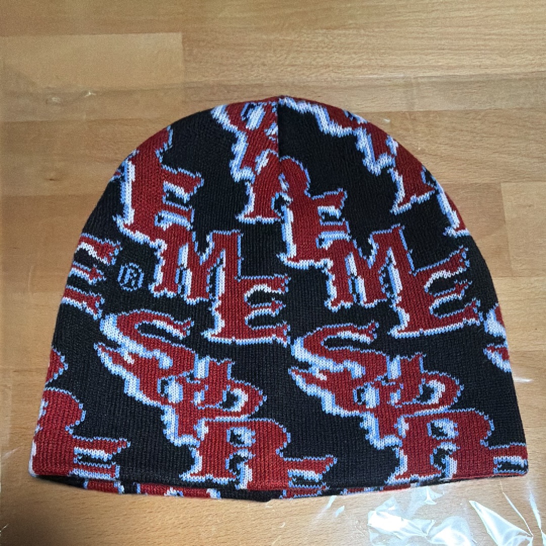 Supreme Slanted Gothic Outline Beanie "Black"