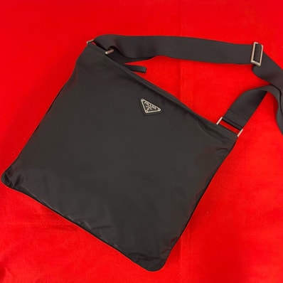 PRADA プラダ 三角ロゴ 金具 ナイロン ショルダーバッグ ブラック
07315