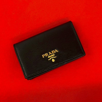PRADA プラダ ロゴ 金具 レザー カードケース ブラック
47081
