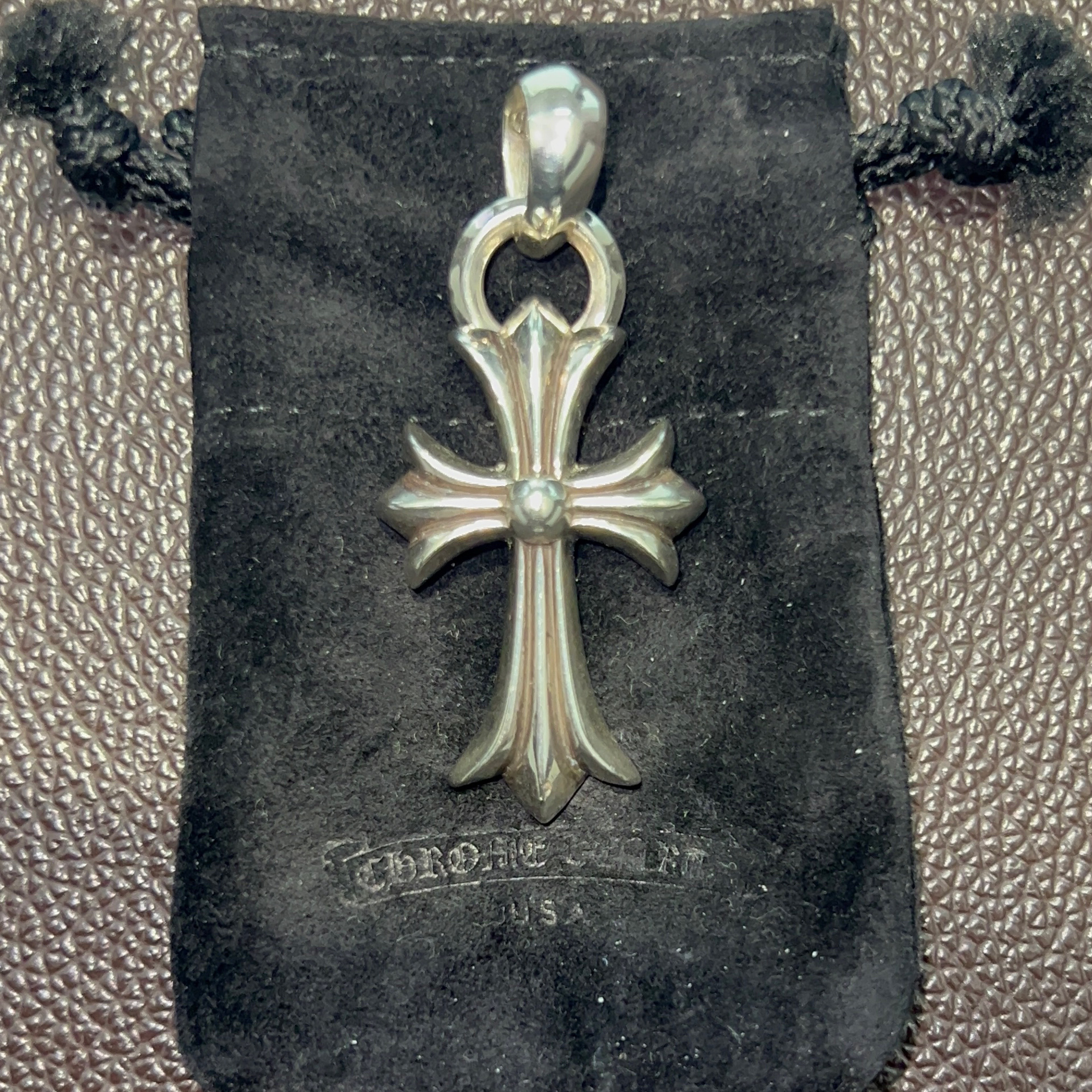 クロムハーツ CH クロス ペンダント スモール ウィズ プレーンベイル