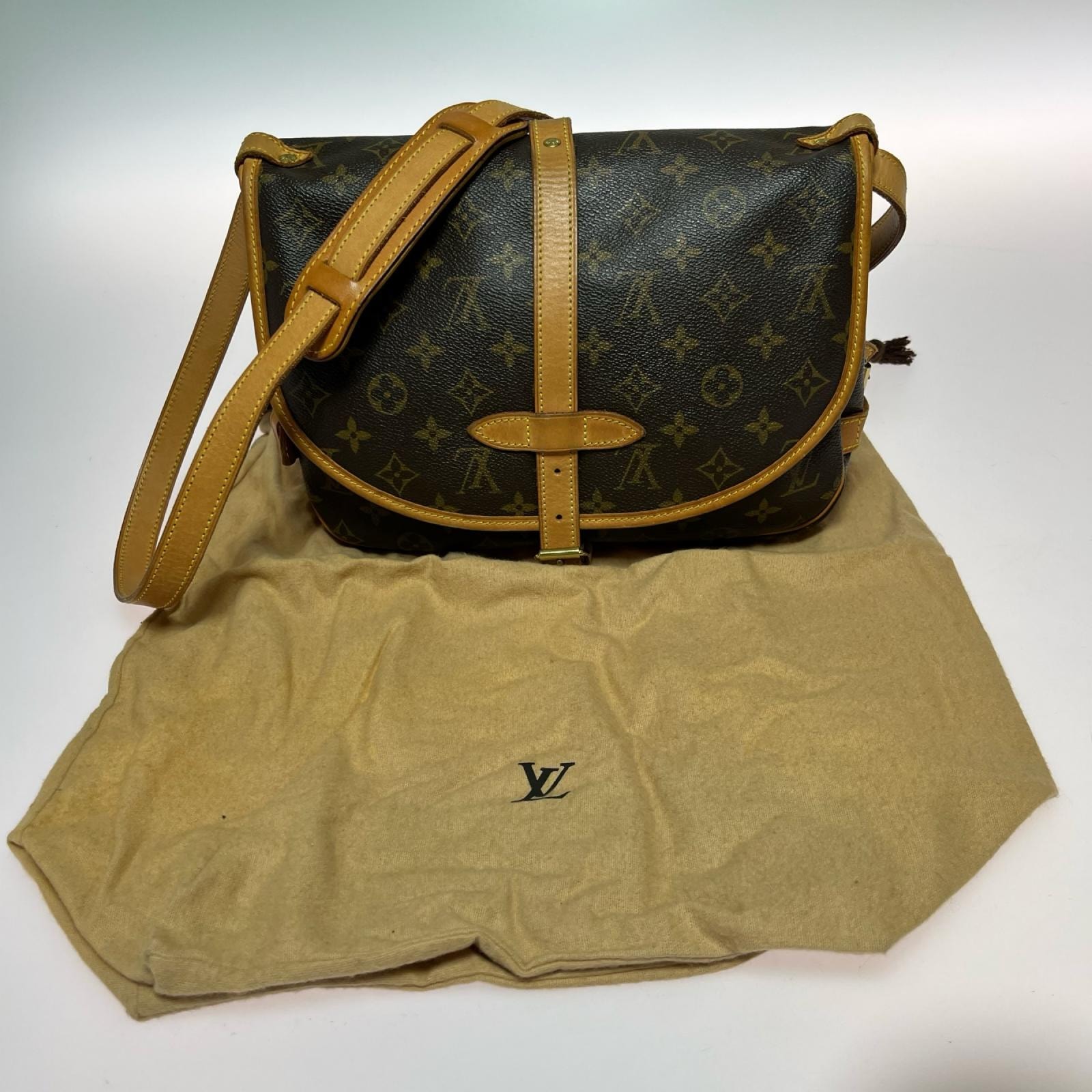 LOUIS VUITTON ルイヴィトン モノグラム ソミュール30 ショルダーバッグ キズ・ヨゴレ・ヌメ革ヤケ・使用感有 M42256 ブラウン
