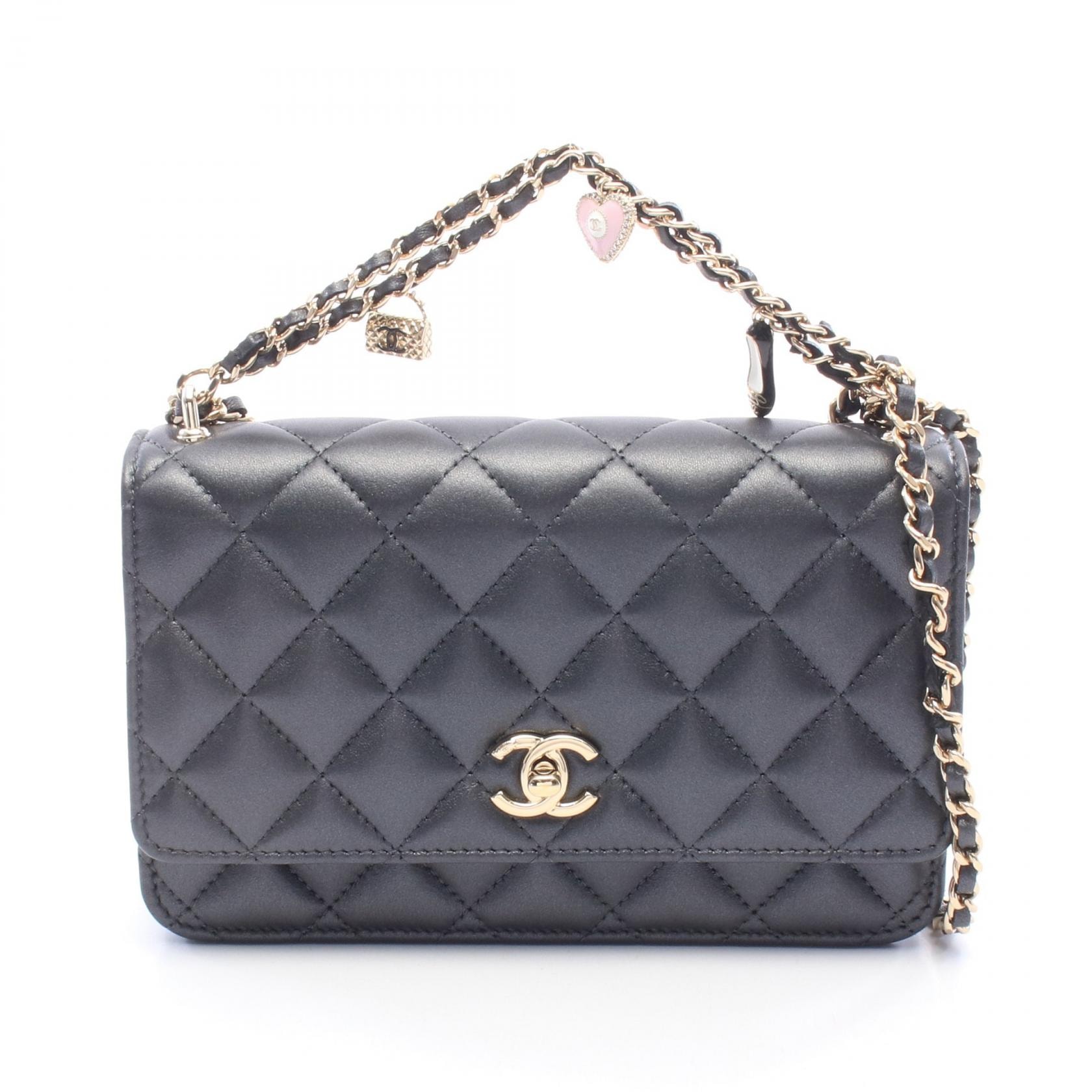 シャネル CHANEL マトラッセ ショルダーバッグ バッグ ラムスキン(羊革) レディース ブラック系 AP4537 【中古】