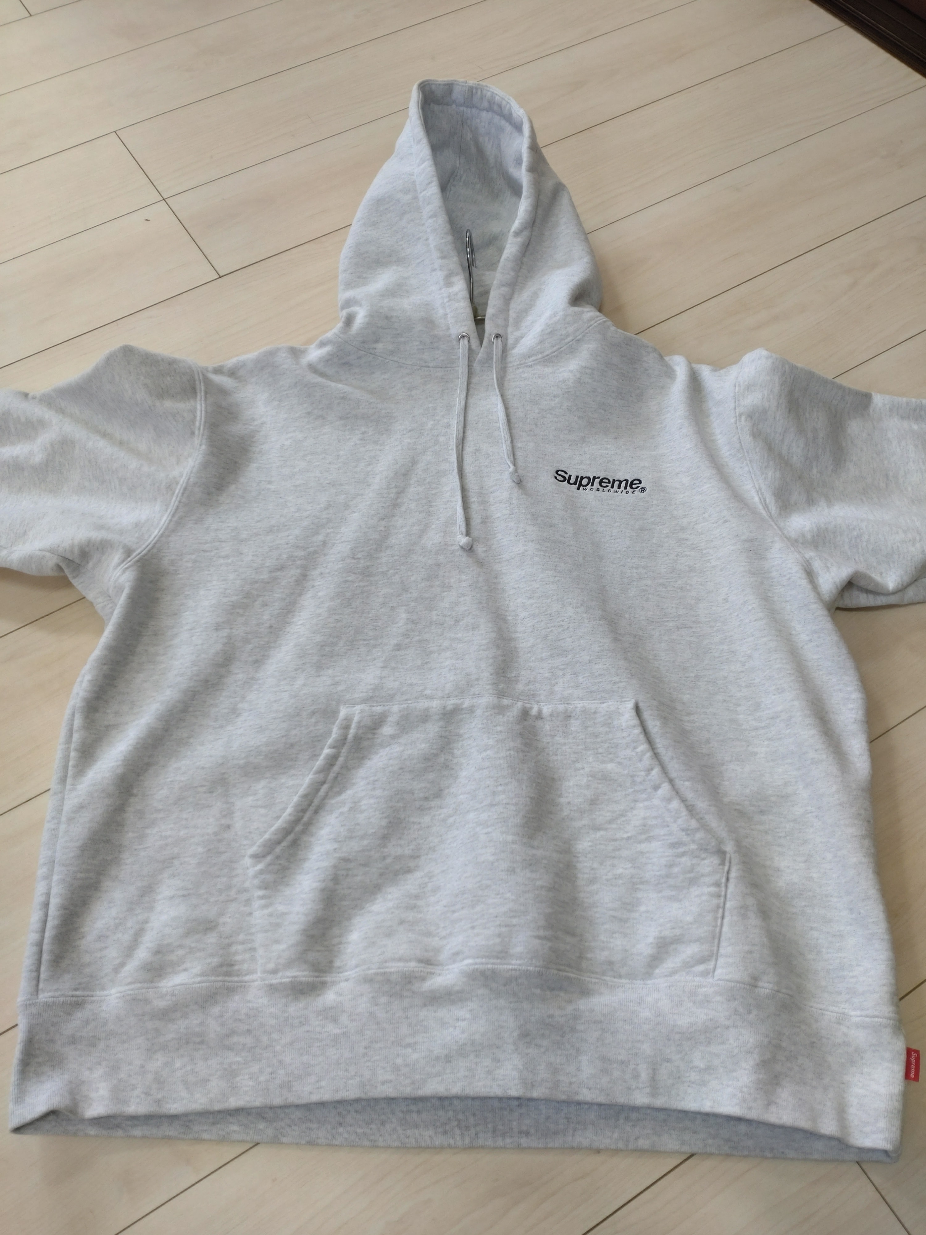 Supreme Worldwide Hooded Sweatshirt "Ash Grey"