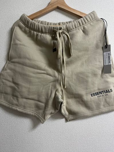 エッセンシャルス essentials SSENCE限定カラー