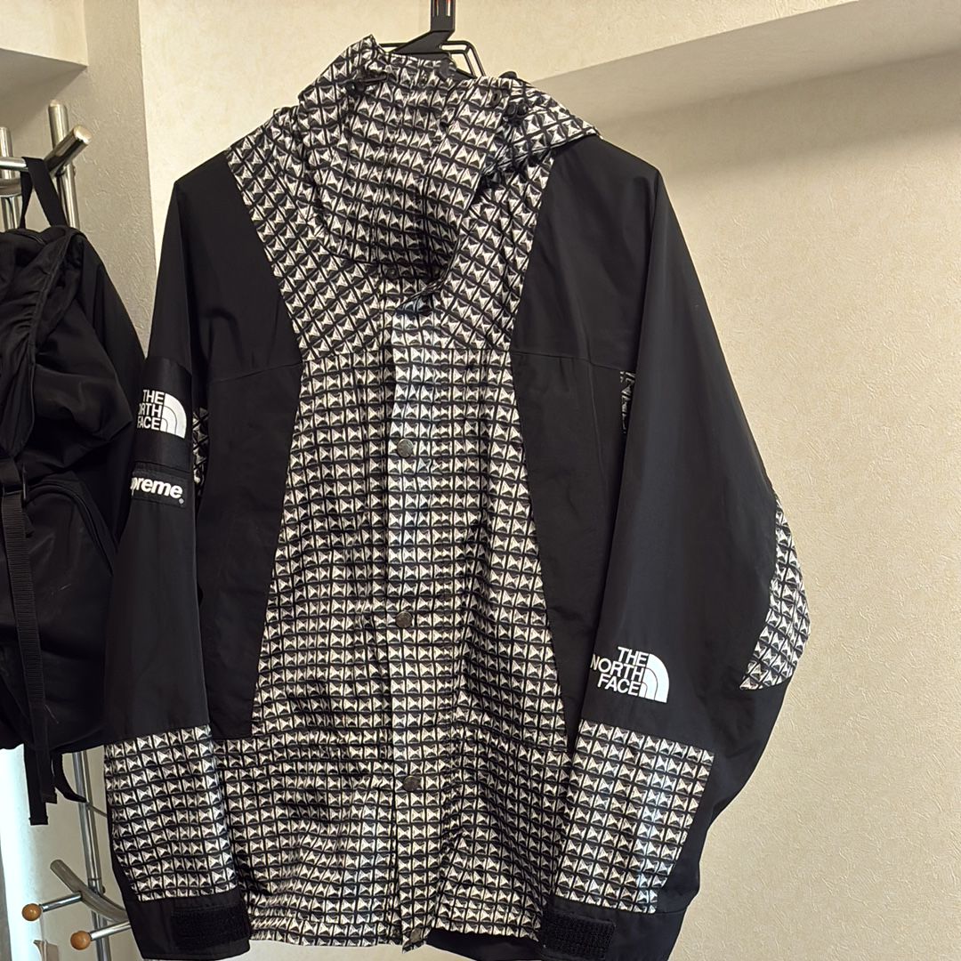 Supreme x The North Face Studded Mountain Light Jacket "Black"