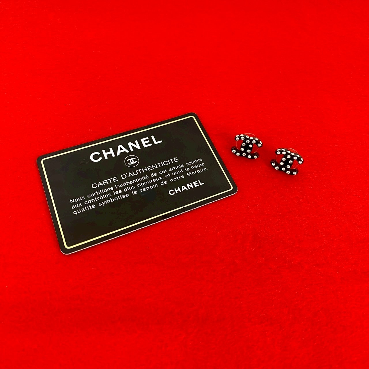 CHANEL シャネル ココマーク プラスチック ラインストーン ピアス ブラック
 28195