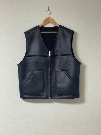 Supreme Reversible Faux Shearling Work Vest "Black"