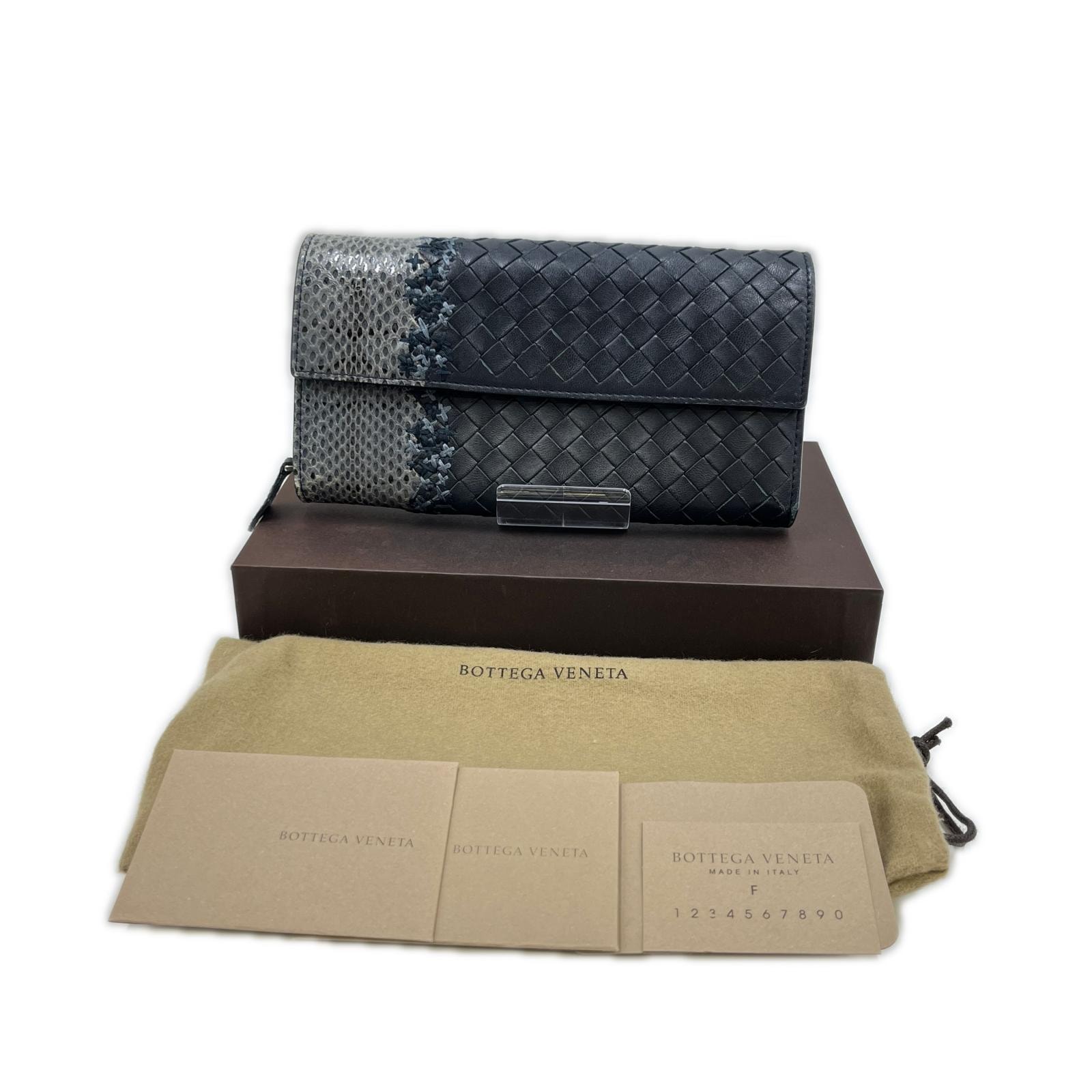 BOTTEGA VENETA ボッテガヴェネタ イントレチャート パイソン レザー 長財布 B04068182T  箱付 使用感有