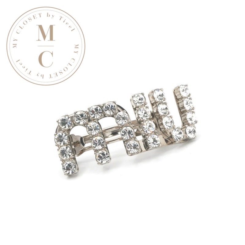 ミュウミュウ MIUMIU ヘアアクセサリー シルバー ロゴ クリスタル ヘアクリップ バレッタ ラインストーン