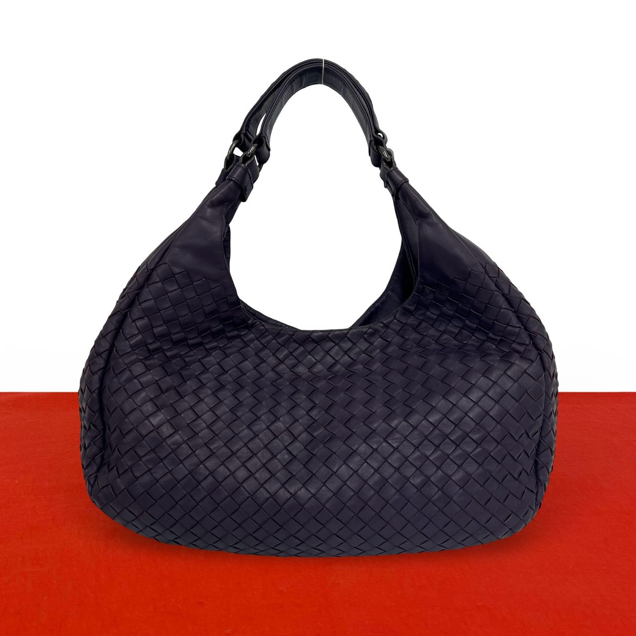 BOTTEGA VENETA ボッテガヴェネタ カンパーナ イントレチャート レザー ショルダーバッグ パープル
40166